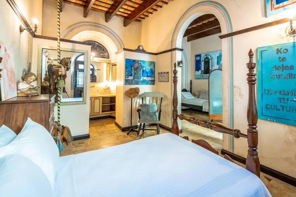 Charming Retreat In Old