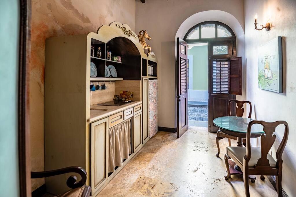 Charming Retreat In Old Apartamento San Juan